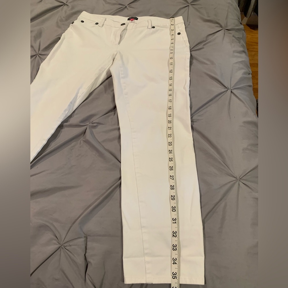 Vince Camuto White Denim Jeans in Sz 10 - Picture 10 of 11